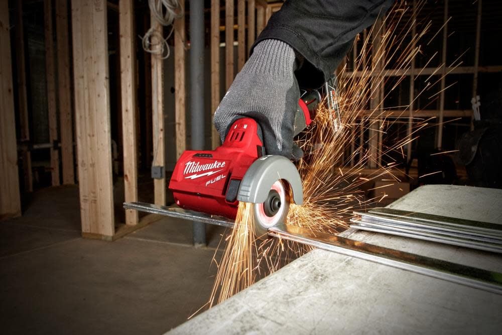 Milwaukee M12 FUEL 3 in. Compact Cut Off Tool With FREE 5.0 High Output Battery 2522-20